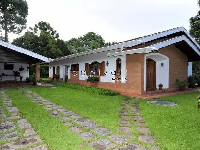 #228 - Casa para Venda em Campos do Jordão - SP - 1