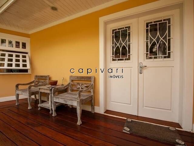 #994 - Casa para Venda em Campos do Jordão - SP