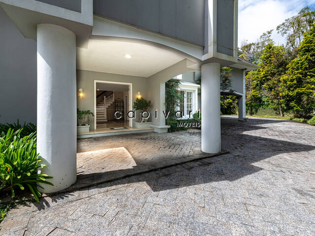 #1598 - Casa para Venda em Campos do Jordão - SP
