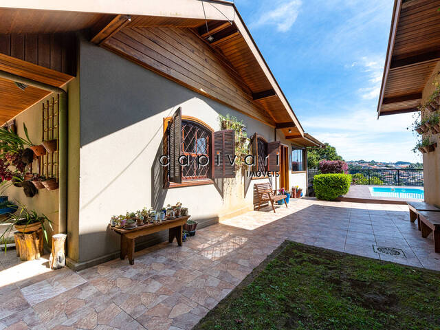 Venda em Vila Paulista - Campos do Jordão