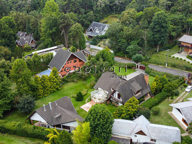#1686 - Casa para Venda em Campos do Jordão - SP