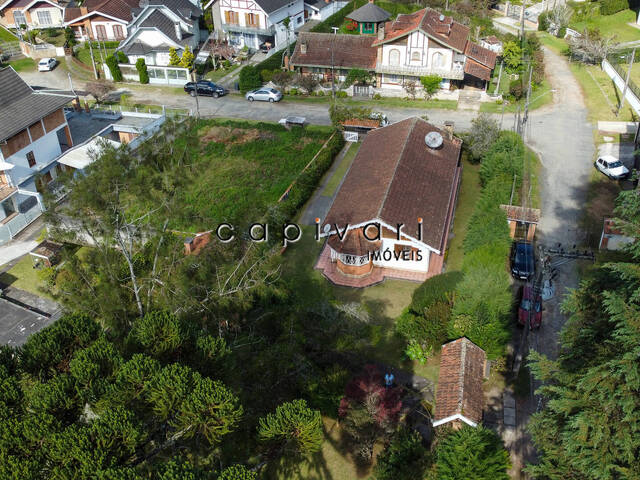 Casa para Venda em Campos do Jordão - 2