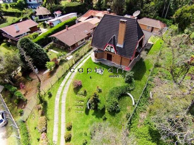 Casa para Venda em Campos do Jordão - 1