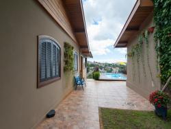 Casa para Venda em Campos do Jordão - 1