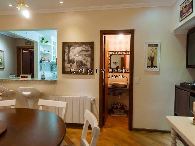 Apartamento para Venda em Campos do Jordão - 1