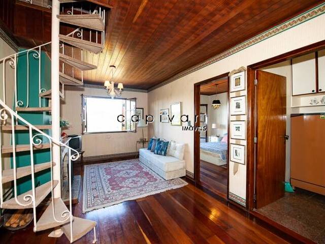 Apartamento para Venda em Campos do Jordão - 1
