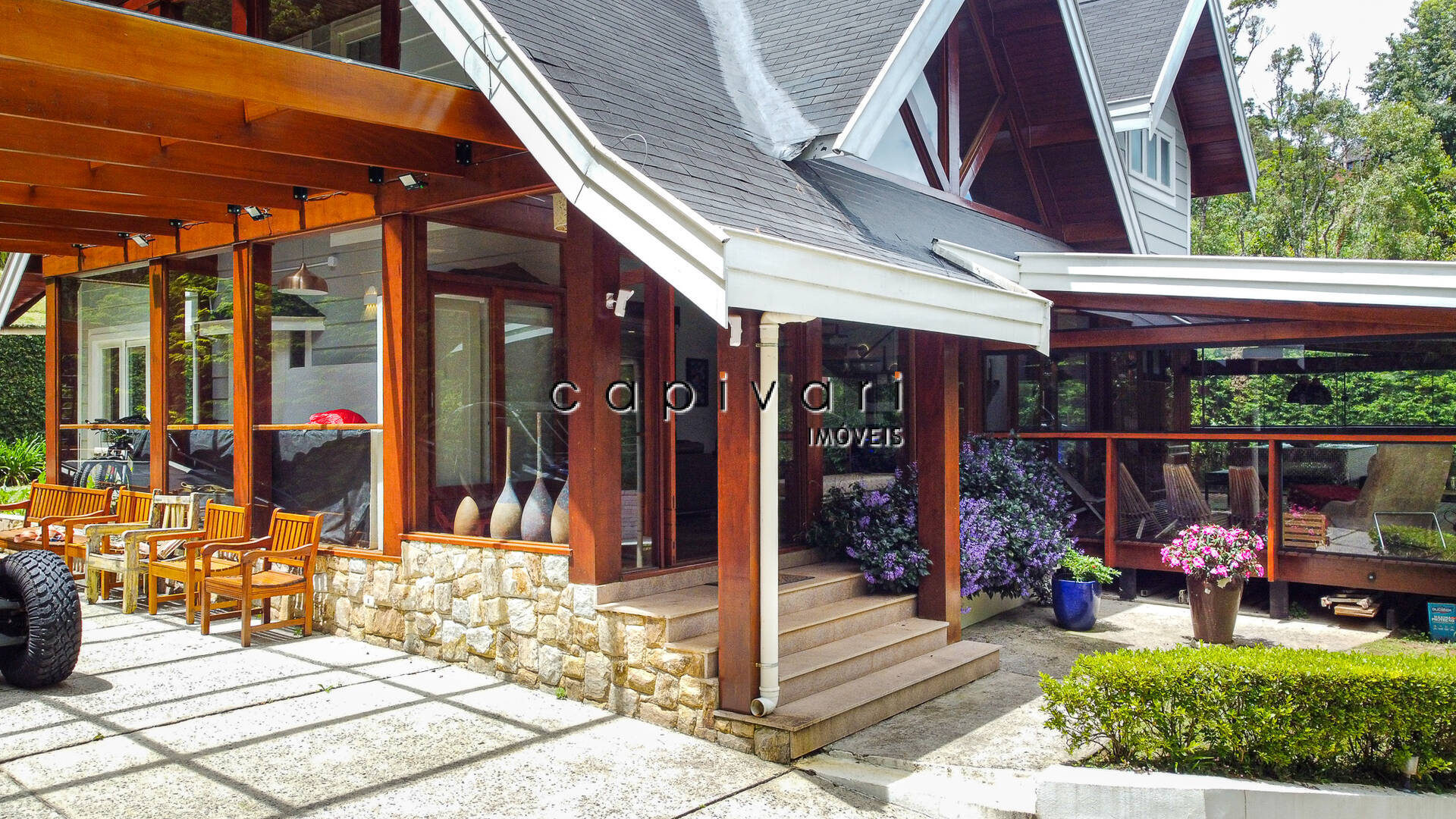 Casa, 5 quartos, 333 m² - Foto 1